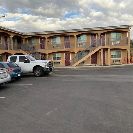 Desert Inn Motel Corona Εξωτερικό φωτογραφία