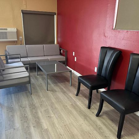 Desert Inn Motel Corona Εξωτερικό φωτογραφία
