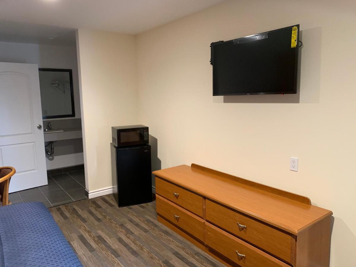 Desert Inn Motel Corona Εξωτερικό φωτογραφία
