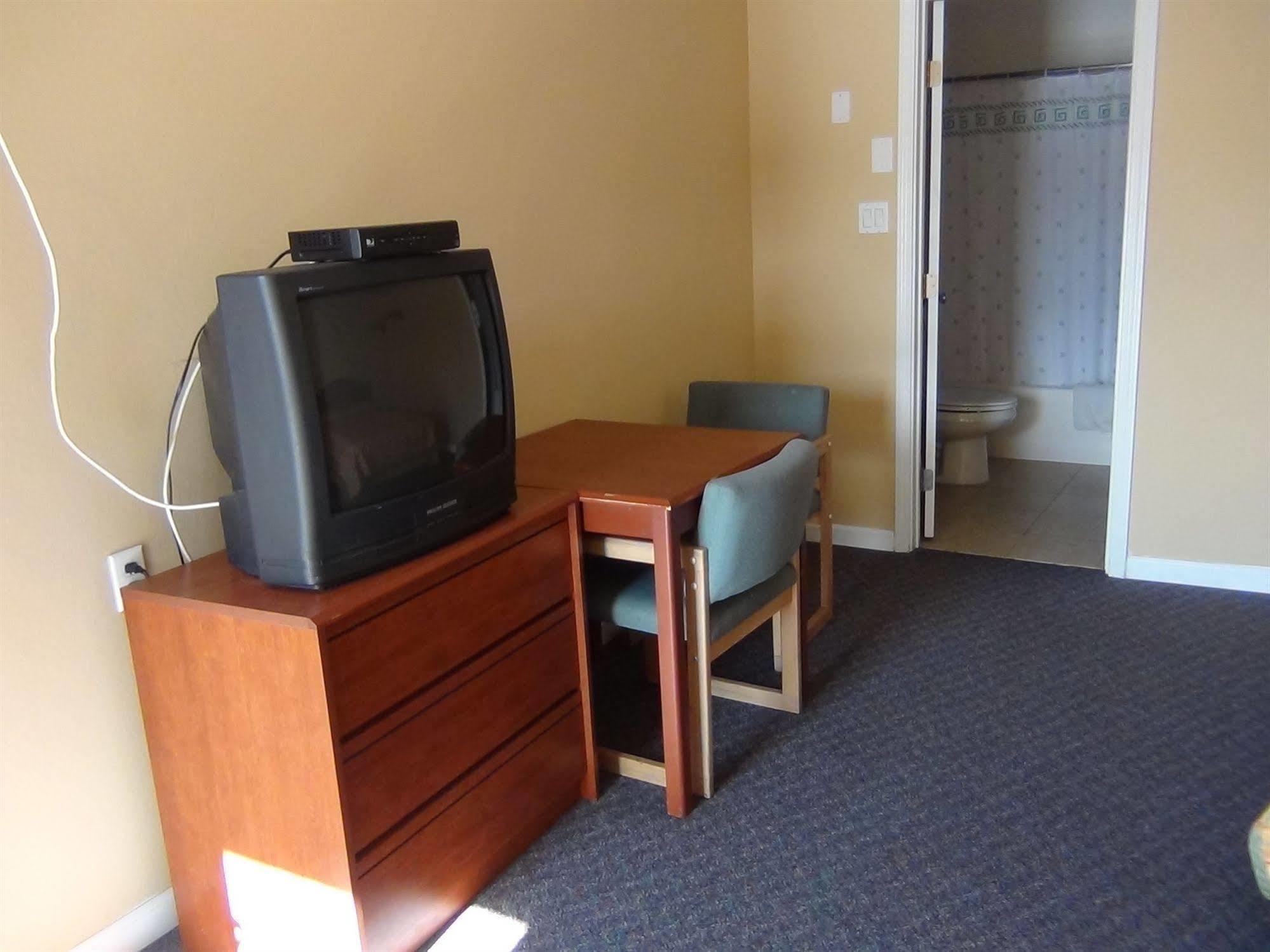 Desert Inn Motel Corona Εξωτερικό φωτογραφία