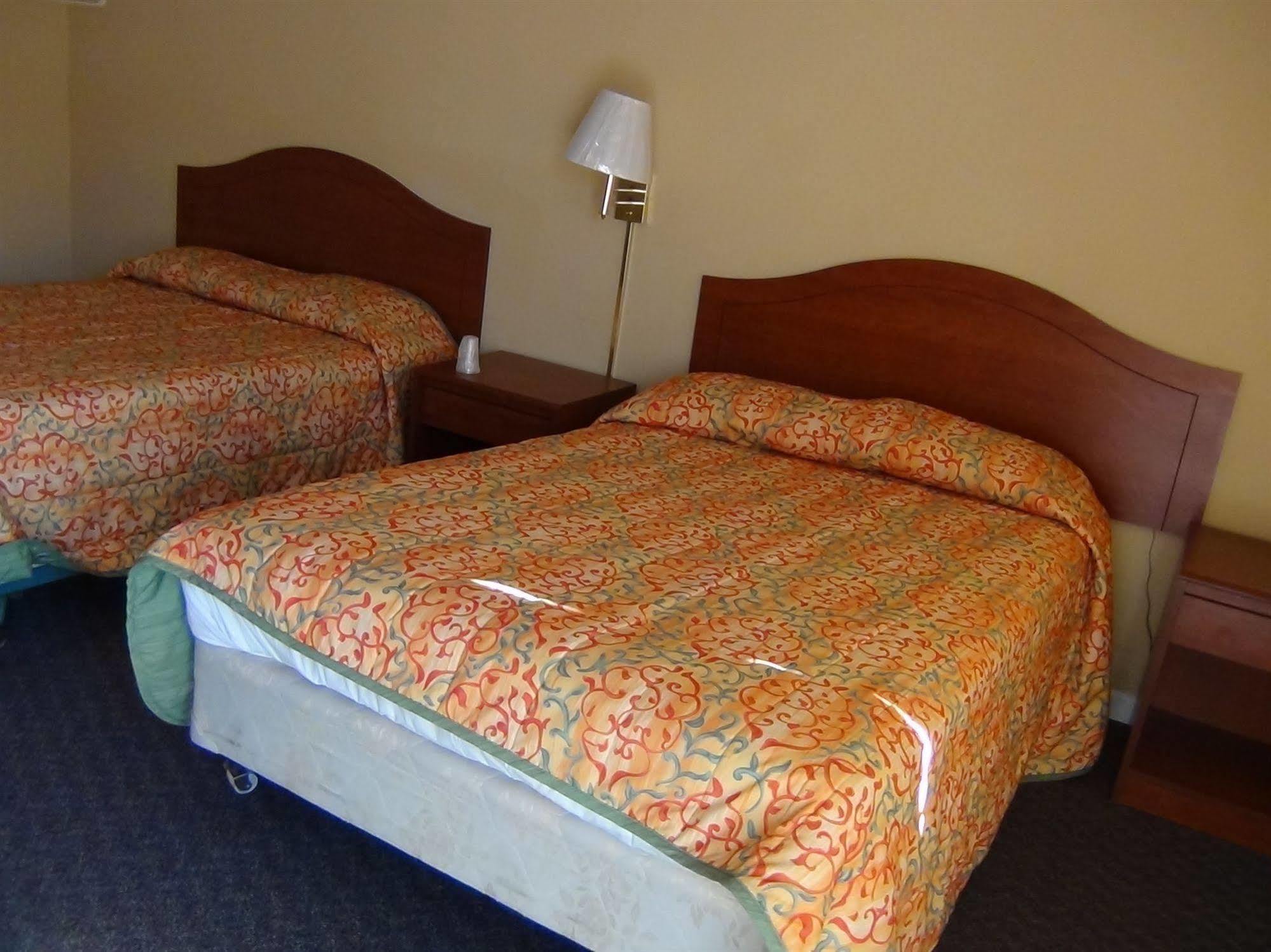 Desert Inn Motel Corona Εξωτερικό φωτογραφία